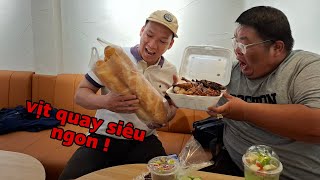 Nhóm được chị Việt Kiều mời ăn vịt quay vĩnh phong siêu ngon