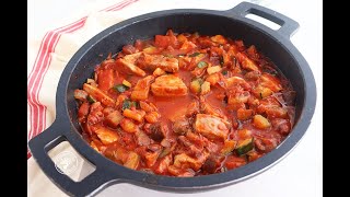 Atún con pisto de verduras y tomate frito