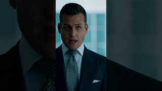 Адвокат поставил на место помощника | #сериал #suits #харви #shorts #топ