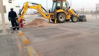 Mahindra VX 90/ Bachoe Loader.                Loader / Excavator.