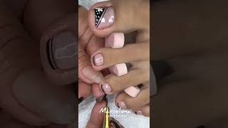 DISEÑO DE UÑAS SENCILLAS PARA PIES 🦶🏼😍💅#miarteentusuñas