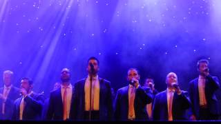 'Sing We Now Of Christmas' Straight No Chaser