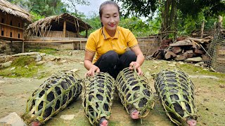 Harvesting piglets, peanut, long beans, crabs, sour mangoes, melon goes to the market sell