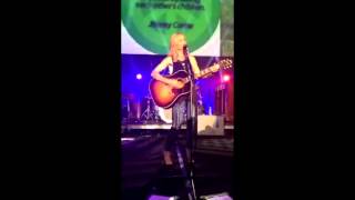 Sheryl Crow @ CA World '15 concert .(Periscope)