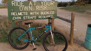 riden my 2021 fairdale Taj 27.5 bmx bicycle at woodward bike park