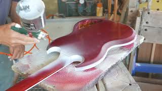 Gibson SG: da Rosso a Bianco