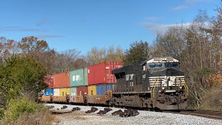 NS ES44AC 8027 w/ Horn Salute Leads Stacks & Racks 278 on 11/21/24