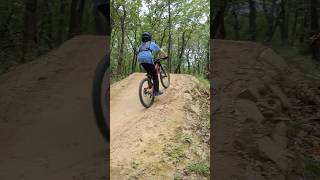 Gettin steezy #downhillmtb #jump #mtb #drop #whip