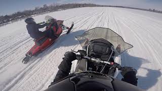 Polaris 900R XCR 136 vs 21 VR1 850 137