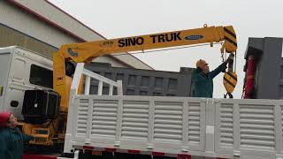 HOWO Truck Mounted Crane