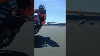 maverick vinales overtake #shorts #short #motogp #motogp2022 #overtake #overtaking #aprilia #vinales