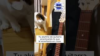 Tu alumno de guitarra practicando lo que le enseñaste en clase