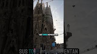 LA SAGRADA FAMILIA Y EL MURAL DEL BESO! #barcelona #barcelonatour #travelvlog #españa #eurotrip