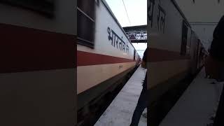 "WAP-7" 👑⚡🔥❤🚄 Mass arrival 🔥🔥 #indianrailways #train #railway #trending #bhartiyarail #travel