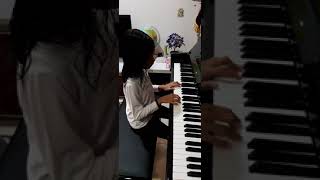 Latihan untuk lomba Rapshodie Indonesia Piano Competition (RIPC)