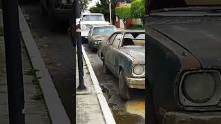 Carros antiguos ABANDONADOS #shorts