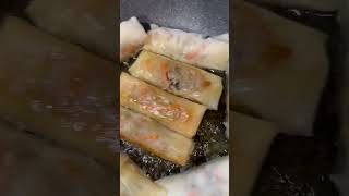 Spring rolled #vegetarianrecipes #satisfyingvideoyoutubeshorts