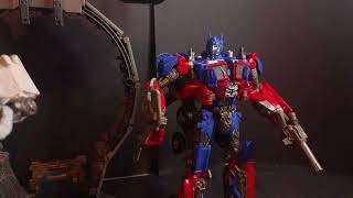 transformers daily stop motions (day 1 of 4) Optimus vs Starscream short battle