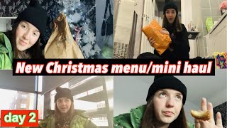 VLOGMAS DAY 2!!! Testing the McDonald's Christmas menu 2020