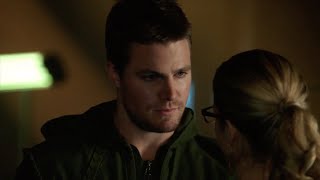 Olicity | "Some Bad Guy Missing His Fancy New Laptop" | S01E21