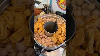 BAKSO KEJUJURAN PAK YAS SEKARANG MALAH ADA TUKANG PARKIRNYA?