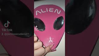 Jeffree Star Limited Edition Alien Eyeshadow Palette