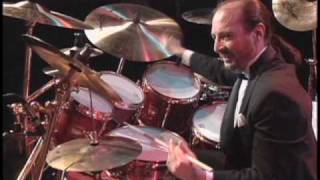 Marvin "Smitty" Smith and Steve Smith - Drum Solo Duet (HQ)