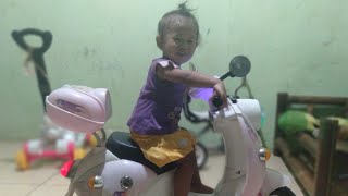 Mainan Motor Scoopy || Dede Feiza