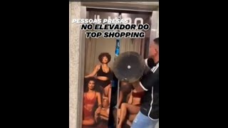 Sufoco: 13 pessoas ficam presas em elevador de shopping da Baixada