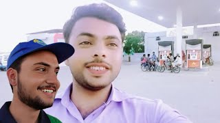 Petrol pump pr job krne wala YouTuber bn gaya 🔥😍 || hassan hameed new vlog Middleclass YouTuber