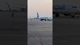 Icelandair Boeing 737 Max-9 Pushing back Pearson airport going to Iceland #icelandair #iceland #yyz