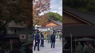 靖国神社に右翼街宣車と公安警察が集結! #shorts #右翼 #街宣車 #警察