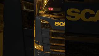 Sposób na intruza na parkingu 😂 #silosempoeuropie #scania #trucking #życiewtrasie