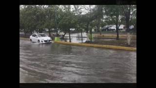 Cancun Mexiko - starke Regenfälle überschwemmen die Stadt