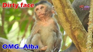 OMG..ALBA !! Baby Alba look very dirty face mom Anna no care, Pity Alba very  sadness wait mom nurse