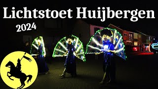 De Pauwer Vrouwkes tijdens Lichtstoet Huijbergen! - 13-04-2024 - Lichtstoet Huijbergen