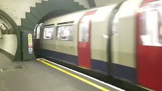 Picadilly Line 1973 stock at Gloucester Road - TransportStuff Shorts