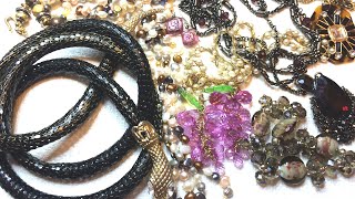 GOODWILL BLUEBOX 5 lbs. Repurposed Mystery Jewelry Unboxing  DAYTON, OHIO PART 2 - WHAT DID WE FIND?