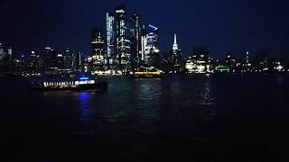 Crociera notturna sul fiume Hudson New York Skyline