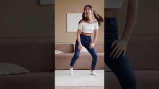 Cute girl dancing good wow😜