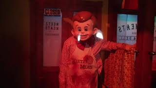 Welcome to sCarey: Horror in the Heartland Haunted House at Universal's Halloween Horror Nights