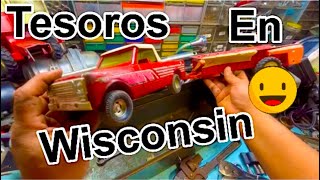 Lo que venden Los gueros en Wisconsin pulga garra flea market Wilmot herramienta en Estados Unidos