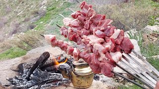 Lamb kebab at the Gate of Heaven:Digging mountain plants to gourmet lamb.Lamb roast and mountains