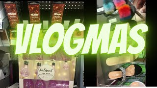 Last Minute Errands and Shoe Shopping| Vlogmas2020