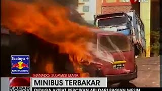 Detik Detik Minibus Ludes Terbakar Hebat Di Manado