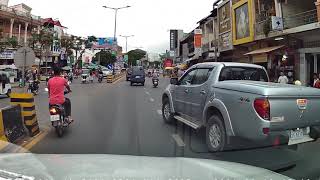 Chaotic driving in the streets of Phnom Penh