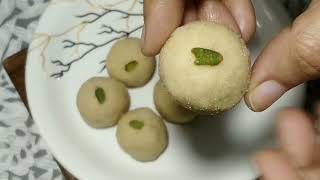 बिना दूध मे भिगोये मुलायम सूजी के लड्डू | Soft Suji Ke Laddu | Suji ke ladoo Recipe | laddu