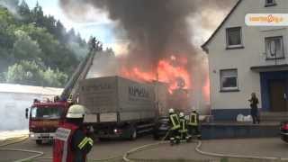 Großbrand in Herscheid hält Feuerwehr in Atem