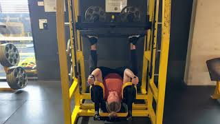 Vertical leg press