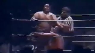 Abdullah The Butcher vs Carlos Colon (Clip)